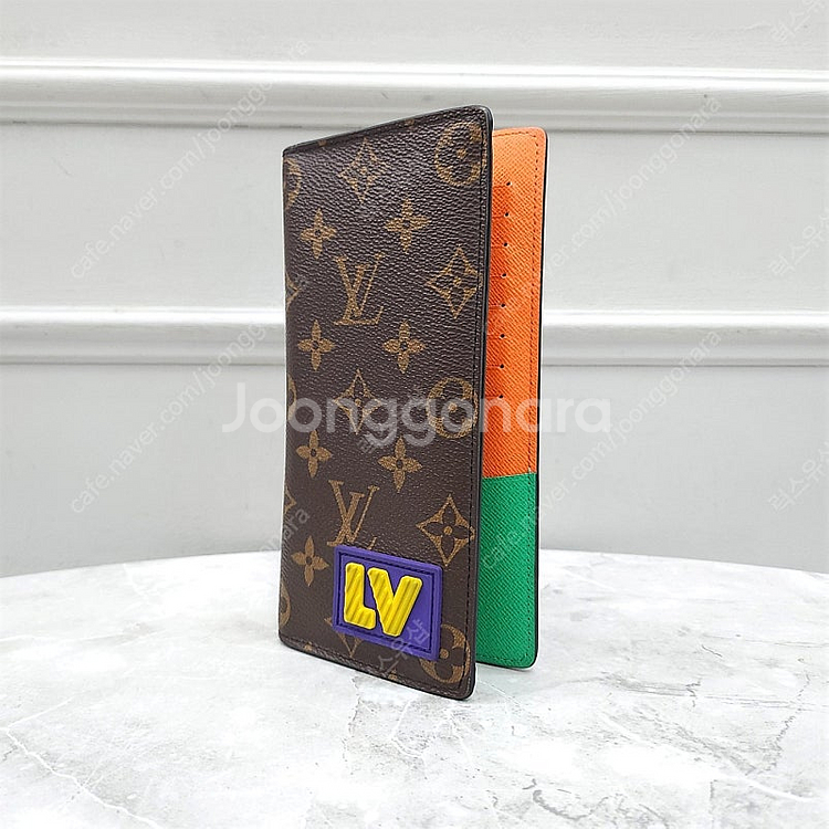 [럭스유] 루이비통 LV 러버 패치 브라짜 월릿 장지갑--1