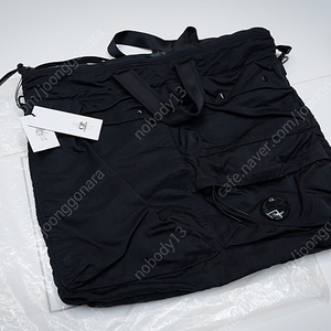 [판매중] CP COMPANY_Nylon B Helmet Bag_CP 컴퍼니_나일론 헬멧백_새상품_블랙/BLACK