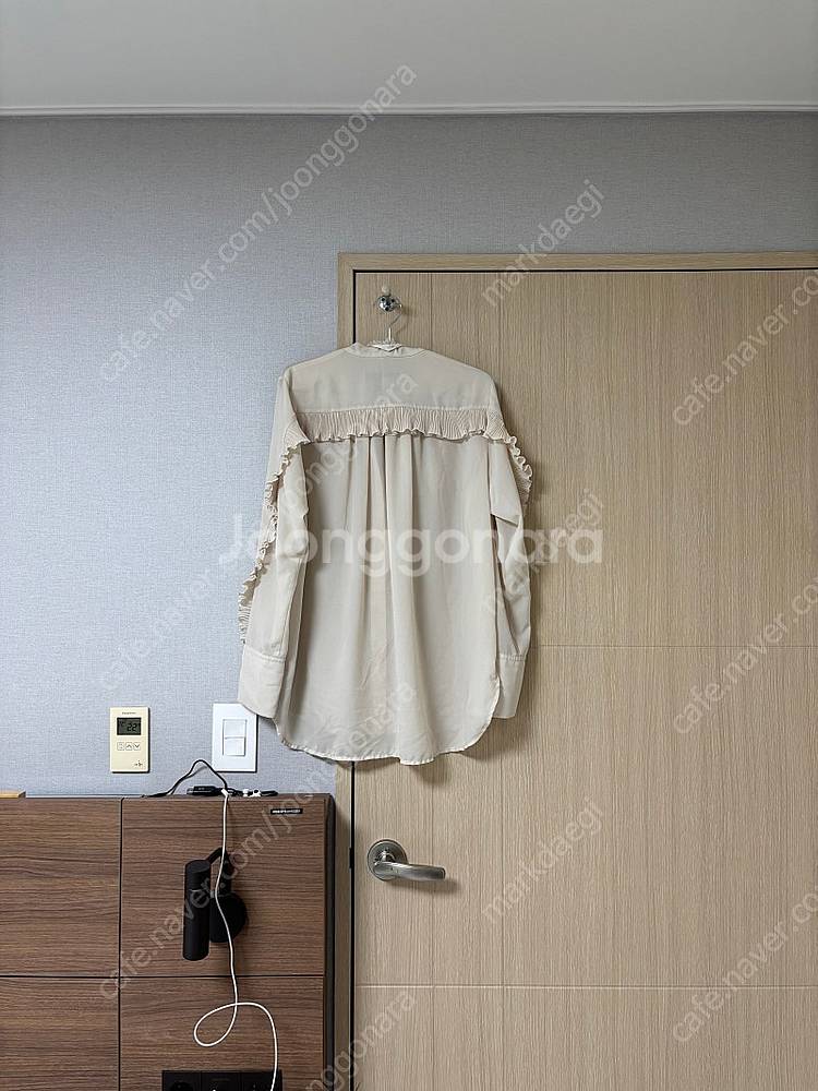 럭키슈에뜨 블라우스--3