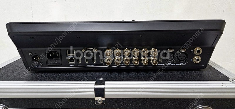 Blackmagic ATEM Television Stu...--1