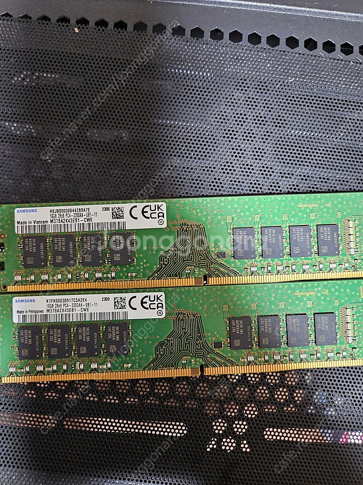삼성 DDR4 16G X2 32기가 판매합니다--0