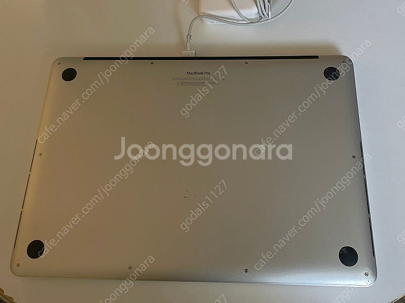 맥북프로 2015 mid 15인치 고급형 팝니다--2