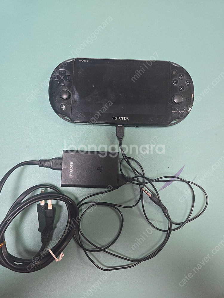 psvita 게임본체와 게임칩--0