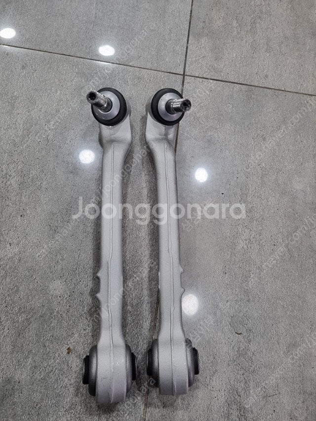 bmw f30 320d 프론트 로어암 한쌍 판매합니다--0