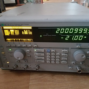 Anritsu 합성신호 발생기 MG3642A Synthesized Signal Generator 125kHz-2080MHz