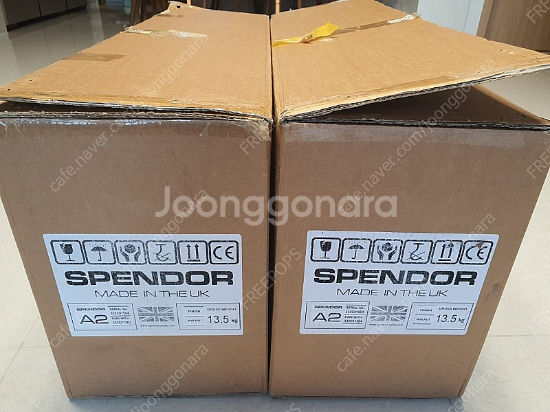 스펜더 A2 톨보이 스피커 판매합니다--6