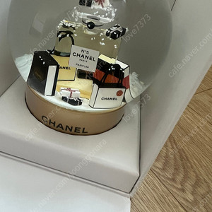 새상품 샤넬 스노우볼