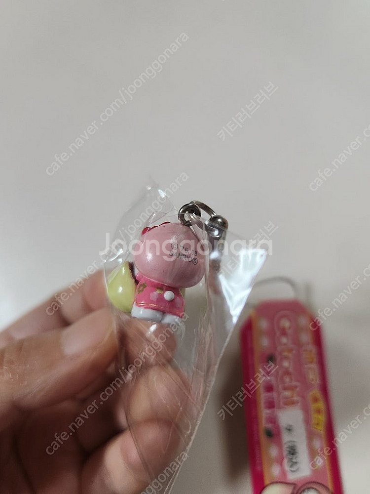 헬로키티 지역한정 고전 키티 스트랩(고베 한정 모모 복...--8