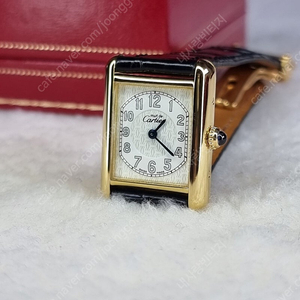 까르띠에 빈티지 탱크 머스트 아라비아숫자판 골드 스몰 시계