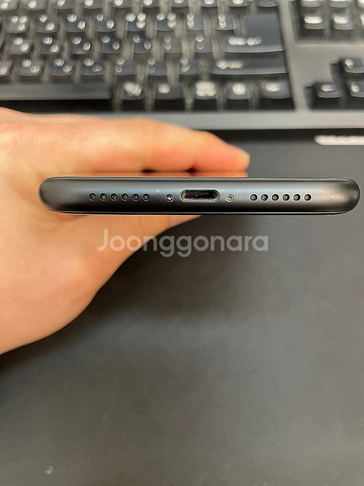아이폰XR 블랙 256GB 상태좋은 중고25만팝니다.--5