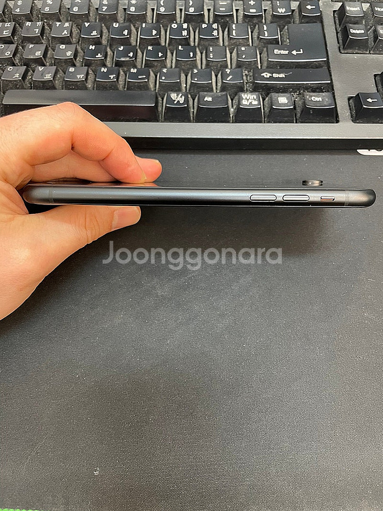 아이폰XR 블랙 256GB 상태좋은 중고25만팝니다.--6