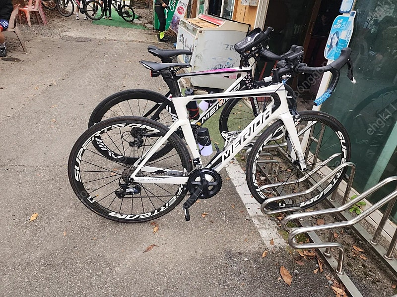 메리다 리엑토 5000 풀카본 팔거나 대차 합니다--1