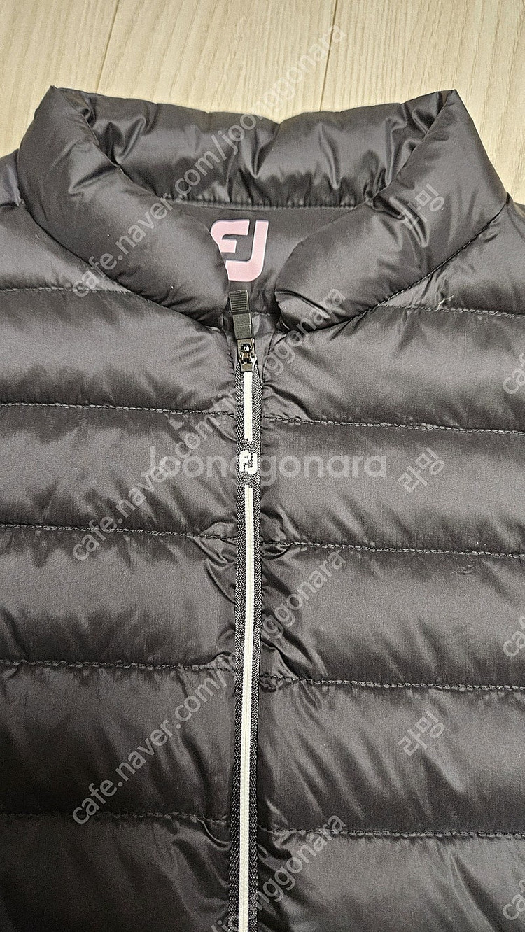 풋조이 경량패딩조끼 (구스다운)--2