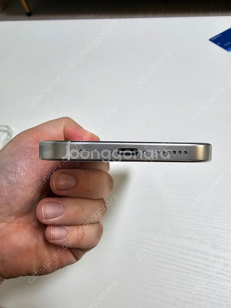아이폰 16 프로 맥스 화이트 256GB 상태 S급 판...--3