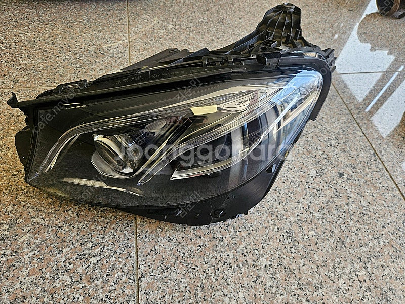 벤츠 W213 E클라스 차량 중고 운전석라이트 판매합니...--0