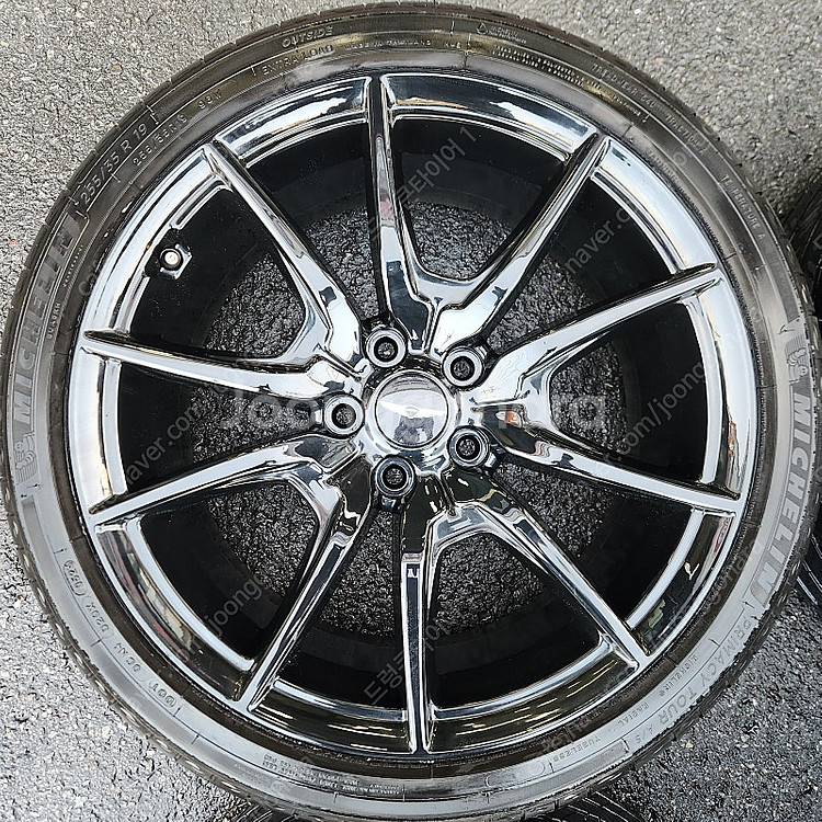 [판매] 제네시스 G70 19인치 순정휠 타이어 세트 팝니다 225 40 19 255 35 19--1