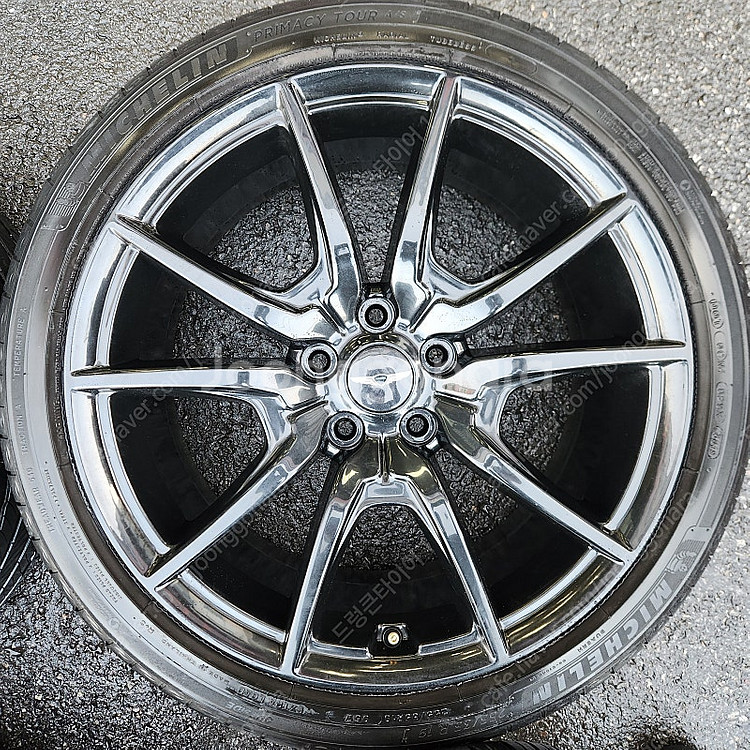 [판매] 제네시스 G70 19인치 순정휠 타이어 세트 팝니다 225 40 19 255 35 19--2