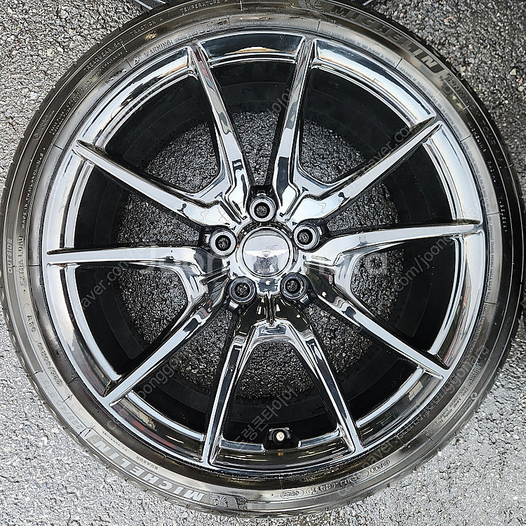 [판매] 제네시스 G70 19인치 순정휠 타이어 세트 팝니다 225 40 19 255 35 19--3