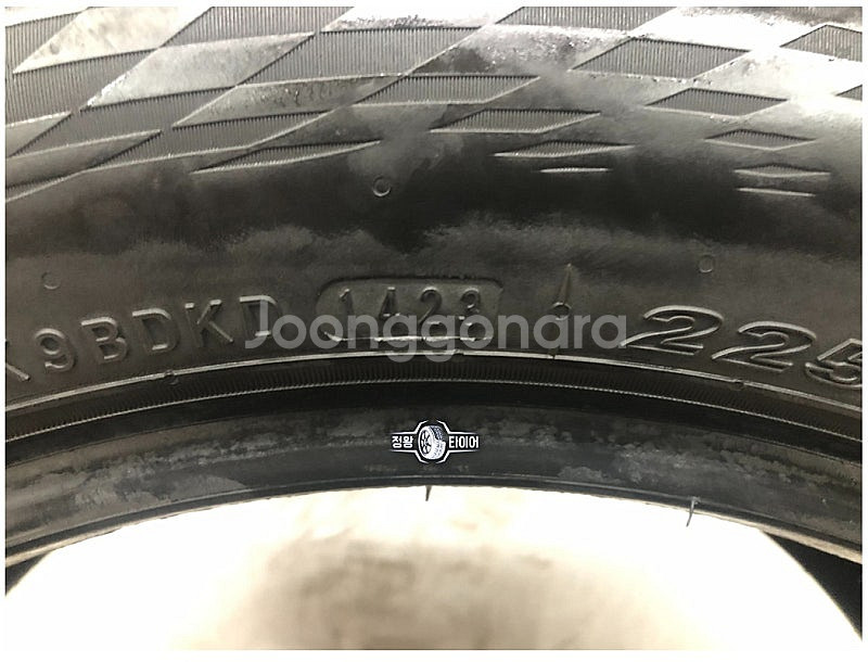 중고타이어 넥센타이어 엔페라슈프림S 225/55R18 ...--4
