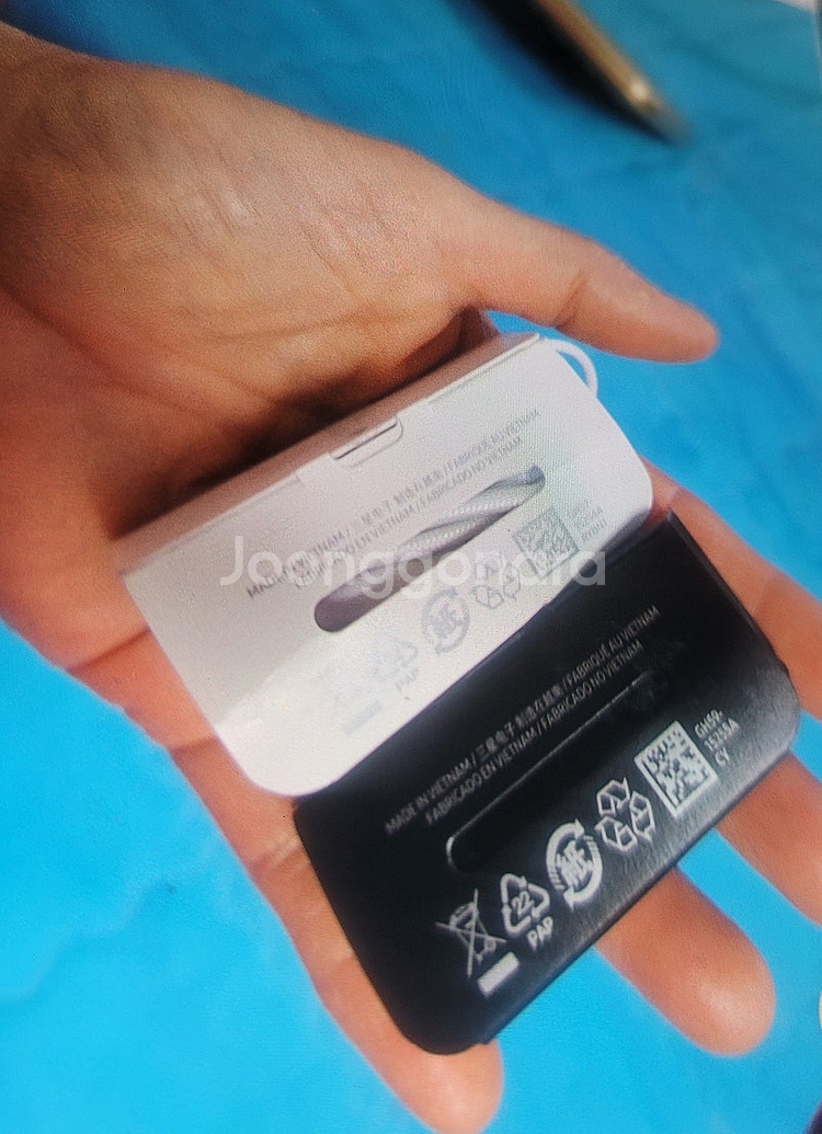 미개봉.새것.삼성C타입AKG이어폰.갤럭시.아이폰15가능...--1