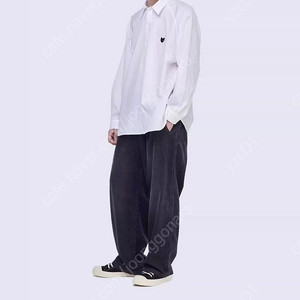 지제로 러브 팬서 세미 오버 셔츠 화이트