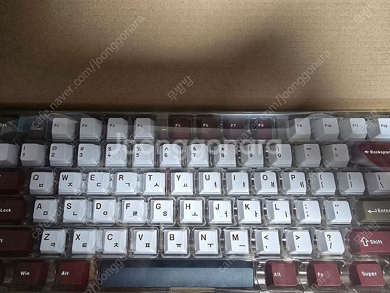 블루레드 배색 PBT 영문 키캡 126키 팝니다.--0
