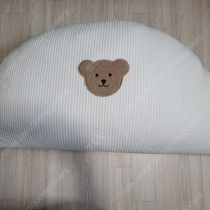 비비엔다 반달쿠션