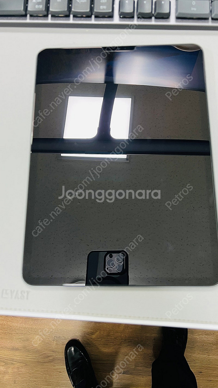 아이패드 프로 3세대 256GB,정품매직키보드, 케이스...--1