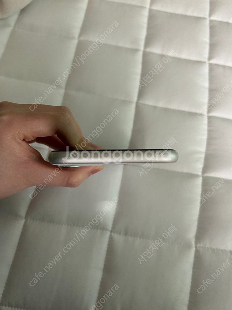 아이폰11 128기가 화이트 판매 20만 (직거래, 택배)--6