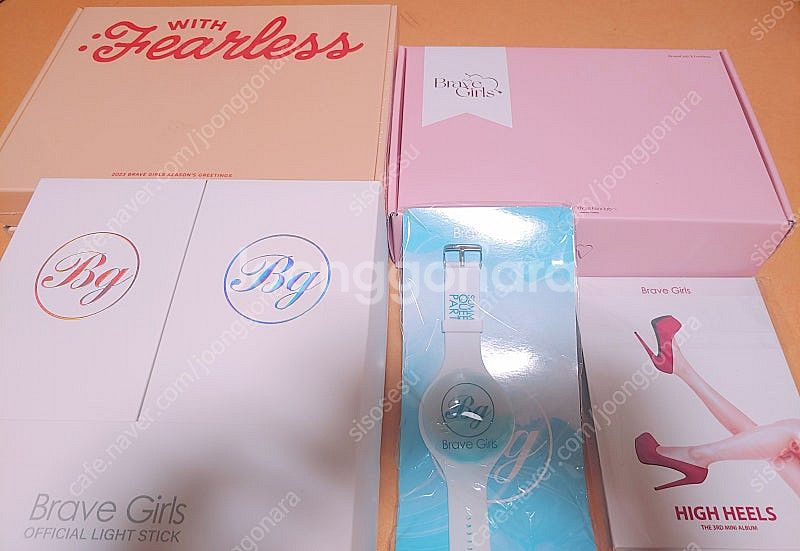 브레이브걸스 하이힐 CD 응원봉 쁘봉 시즌그리팅 시그 ...--0