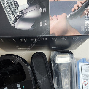 브라운 면도기 8 시리즈 8560cc 충전세척스테이션포함