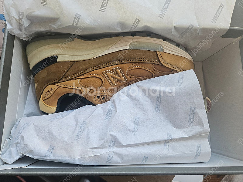 뉴발란스 992 LX 235사이즈 팝니다.--1