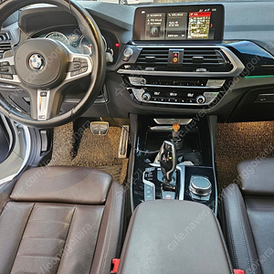 BMW X3 (G01) xDrive 30d M Sport / 19년식 / 무사고 / 97,500km / 1인 신조 / 풀옵션 흰색 차량입니다.