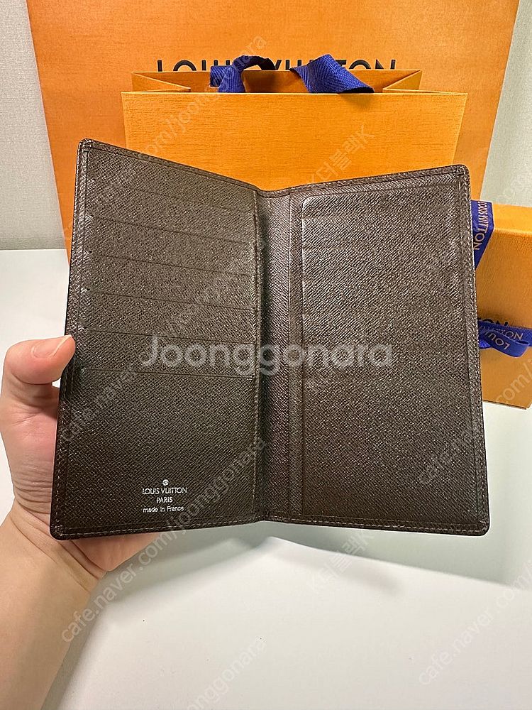 정품 루이비통 예삐 여권 장지갑 브라운--2