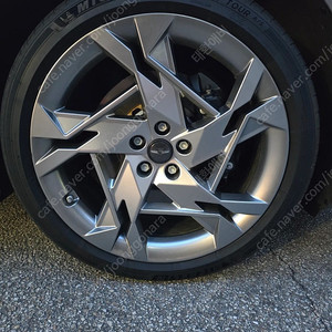 GV60퍼포먼스 21인치 휠 2개 팝니다(기스)