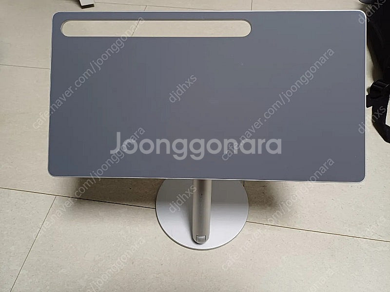 에이핀 접이식 마그네틱 거치대(갤럭시탭 울트라용) 팝니...--0