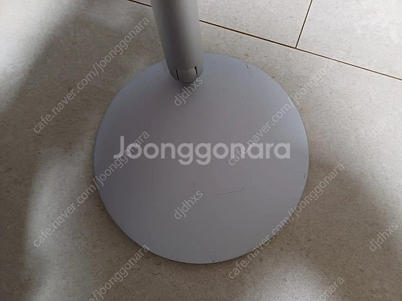 에이핀 접이식 마그네틱 거치대(갤럭시탭 울트라용) 팝니...--4