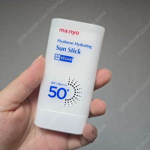 마녀공장 히알루론 하이드레이팅 선스틱 새제품 판매합니다.