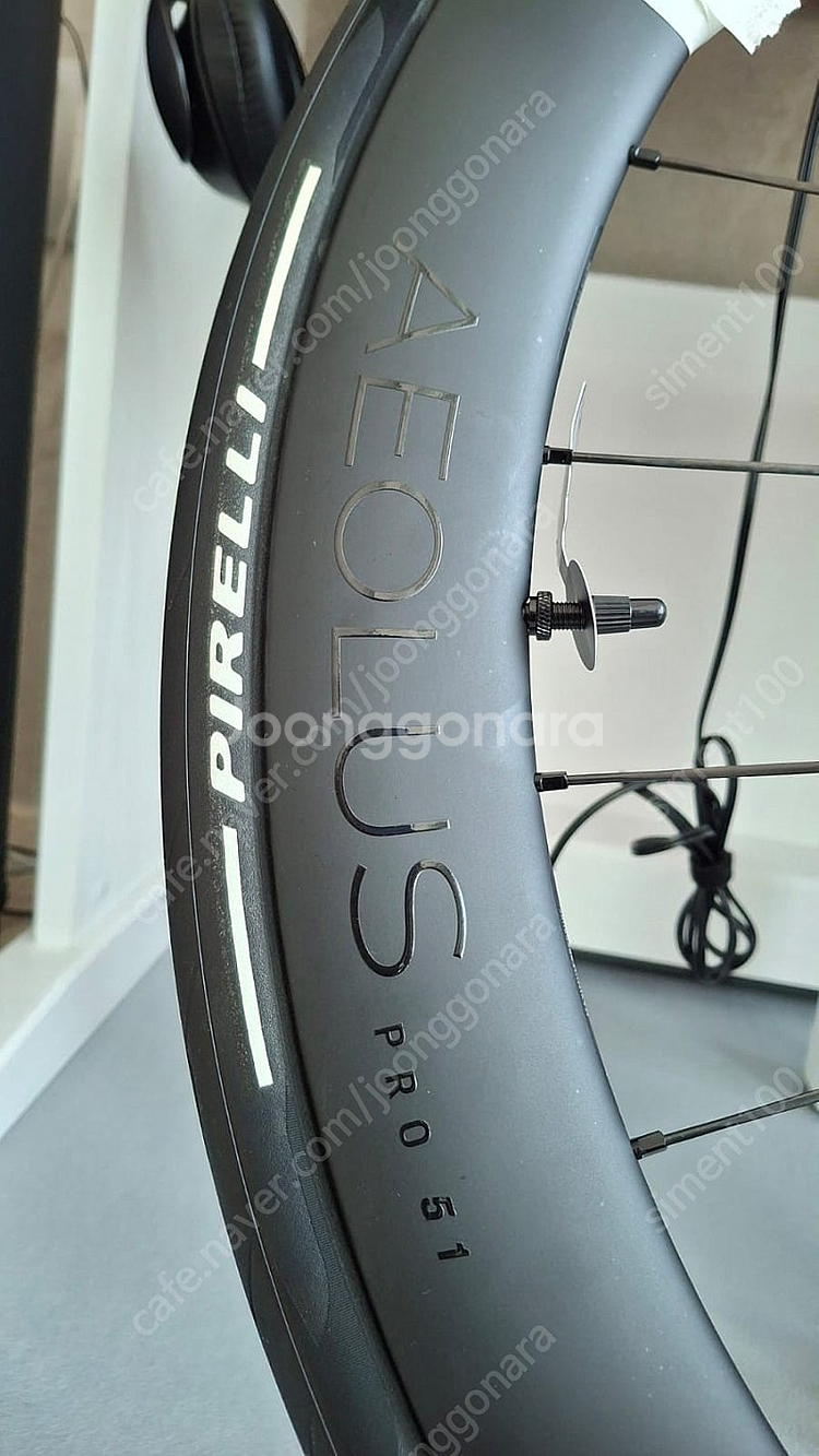본트레거 Aeolus Pro 51 휠셋+타이어 판매합니...--2