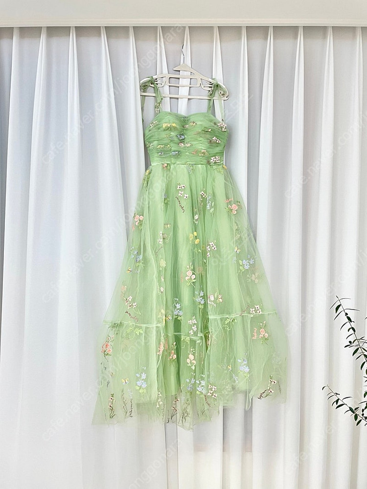 베일즈 웨딩 촬영드레스 [아뜰리에 플로럴 드레스 DRC0869] 웨촬, 스냅, 잔치 유색드레스 팝니다. 이미지