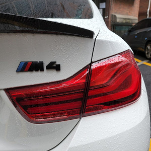 f82 m4 lci 정품 테일램프 팜니다