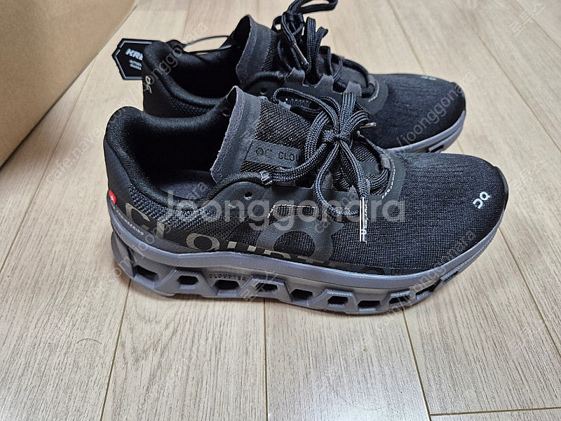 온러닝 클라우드몬스터 블랙 마그넷 230--1