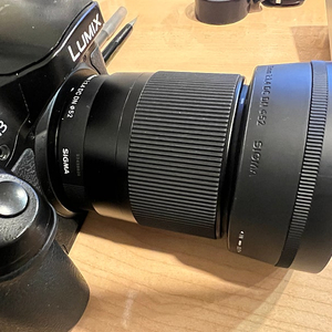 시그마 30mm F1.4 마이크로포서드용 렌즈