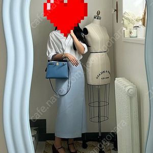 코스모폴리탄줄라이 예지스 LCVY 젬므젬므 스커트 블루 1사이즈