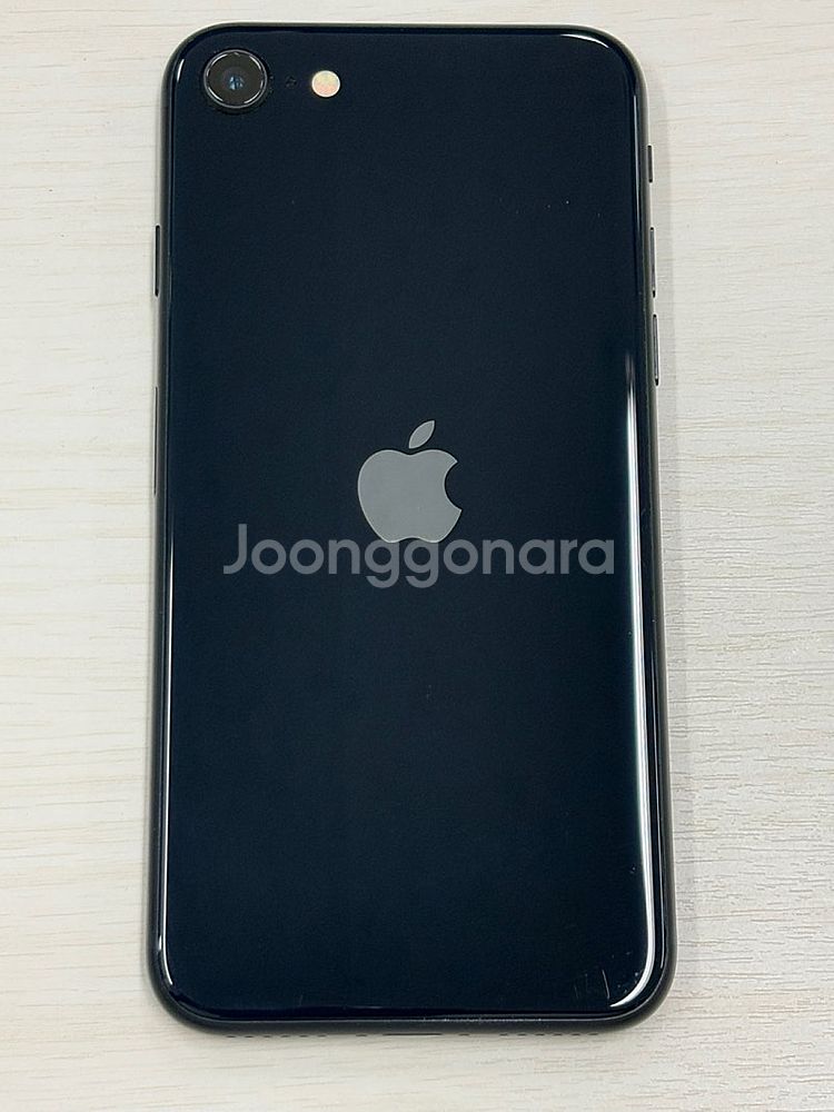 아이폰SE3 미드나잇색상 128용량 상태좋은 배터리10...--0