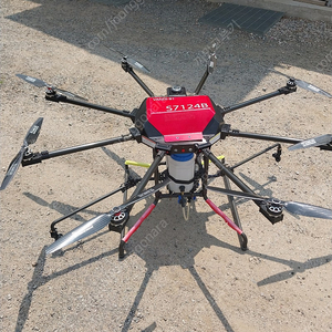 Octocopter 옥터콥터 농약 방제용 드론 내놓습니다