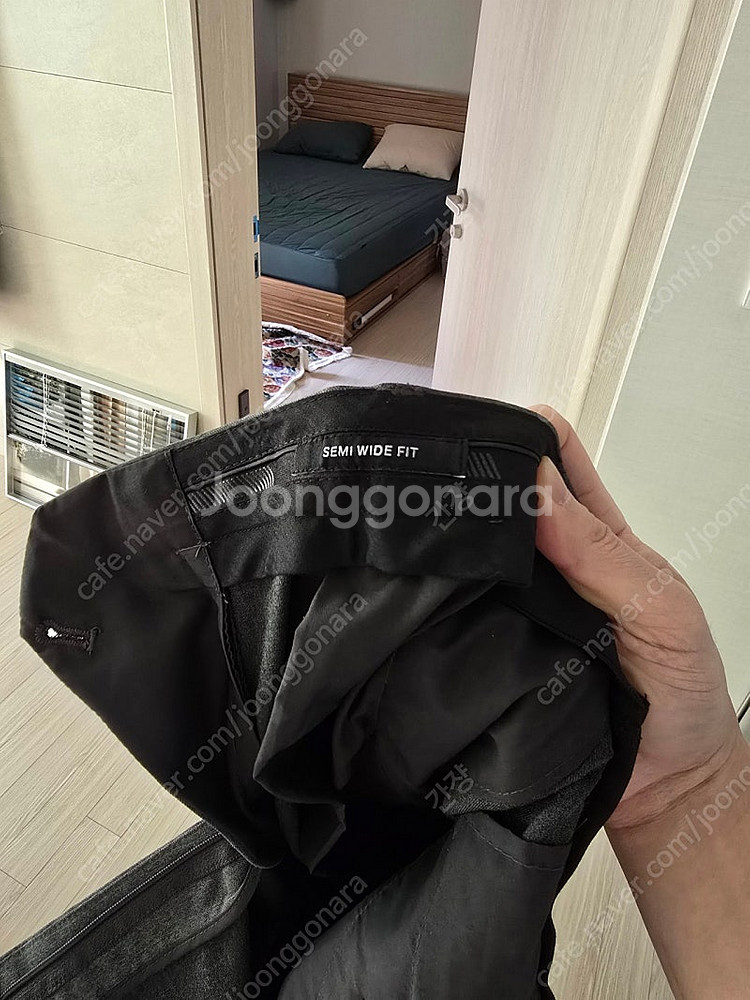 무신사 스탠다드 히든밴딩 세미와이드 슬랙스 34(미디엄...--2