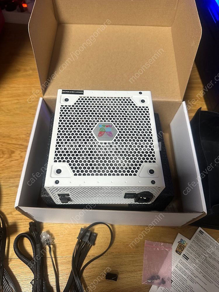 슈퍼플라워 LEADEX III 750W argb 화이트...--6
