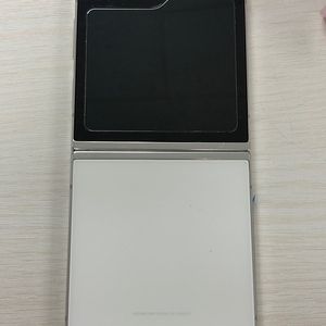 갤럭시 Z플립5 크림색상 256용량 외관상태너무좋은 꿀매물 단말기 27만 판매합니다