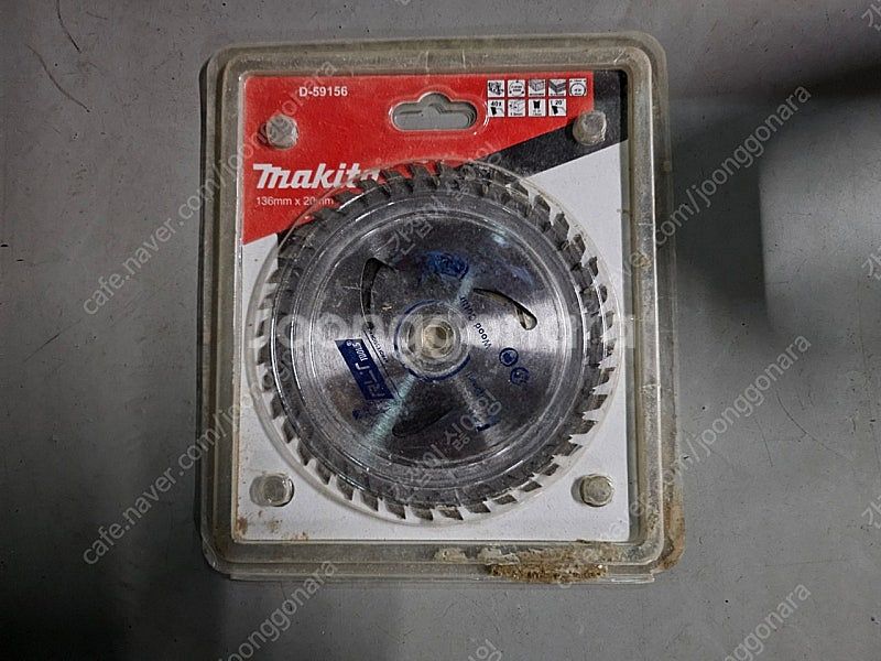 밀워키 원형톱 M12 CCS44 팝니다--3